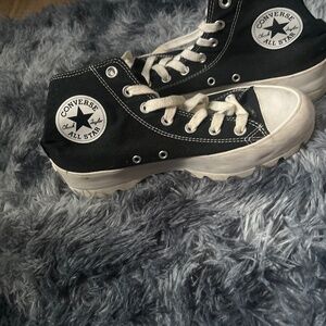 Converse woman’s